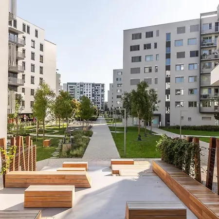 Modern 2-Bedroom Apartment In The Heart Of Pozsony Kültér fotó
