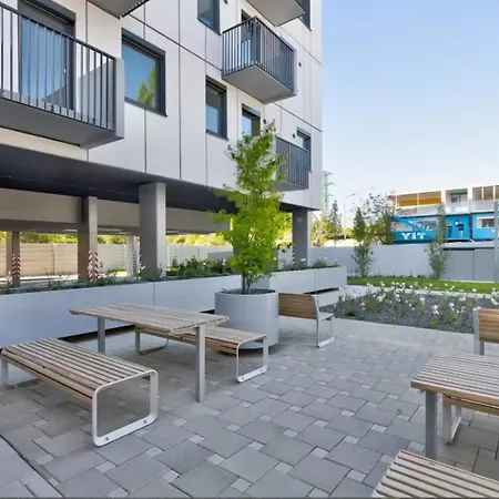 Modern 2-Bedroom Apartment In The Heart Of Pozsony Kültér fotó