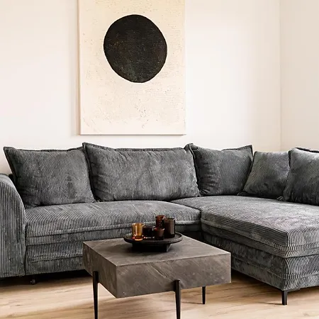 Modern 2-Bedroom Apartment In The Heart Of Pozsony Kültér fotó
